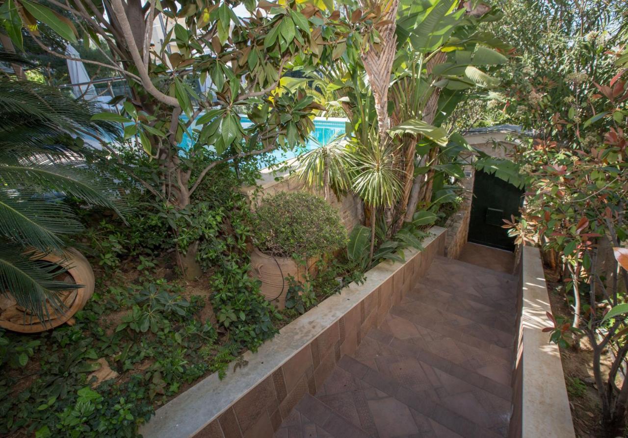Exceptional Villa In Voula Near The Sea Athén Kültér fotó